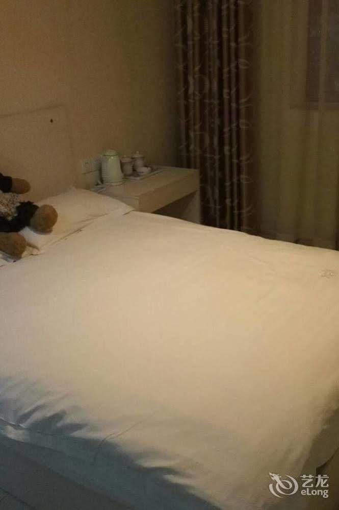 Luoyang Love Me Fashion Hotel Εξωτερικό φωτογραφία
